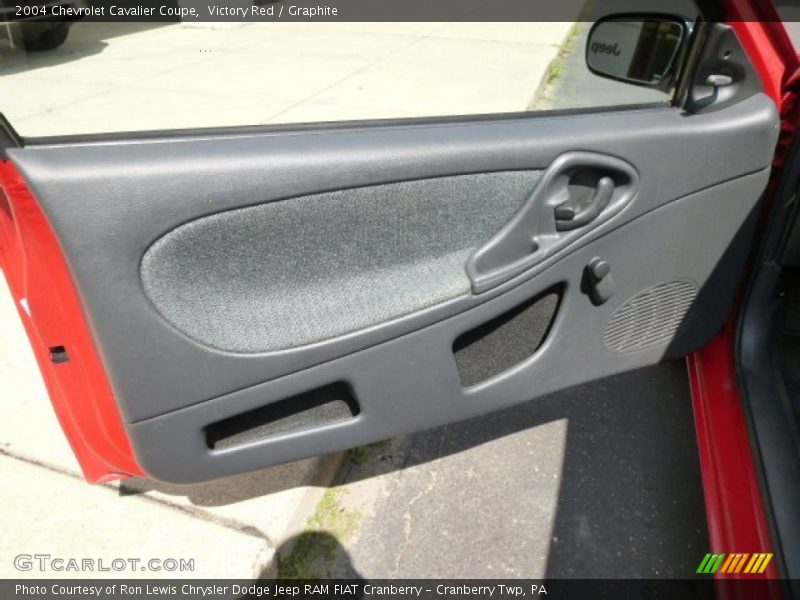 Victory Red / Graphite 2004 Chevrolet Cavalier Coupe