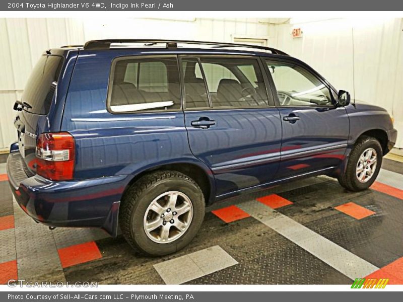 Indigo Ink Pearl / Ash 2004 Toyota Highlander V6 4WD