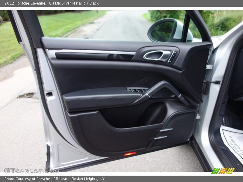 Classic Silver Metallic / Black 2012 Porsche Cayenne