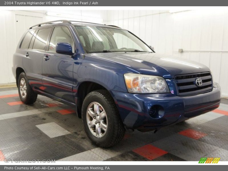 Front 3/4 View of 2004 Highlander V6 4WD