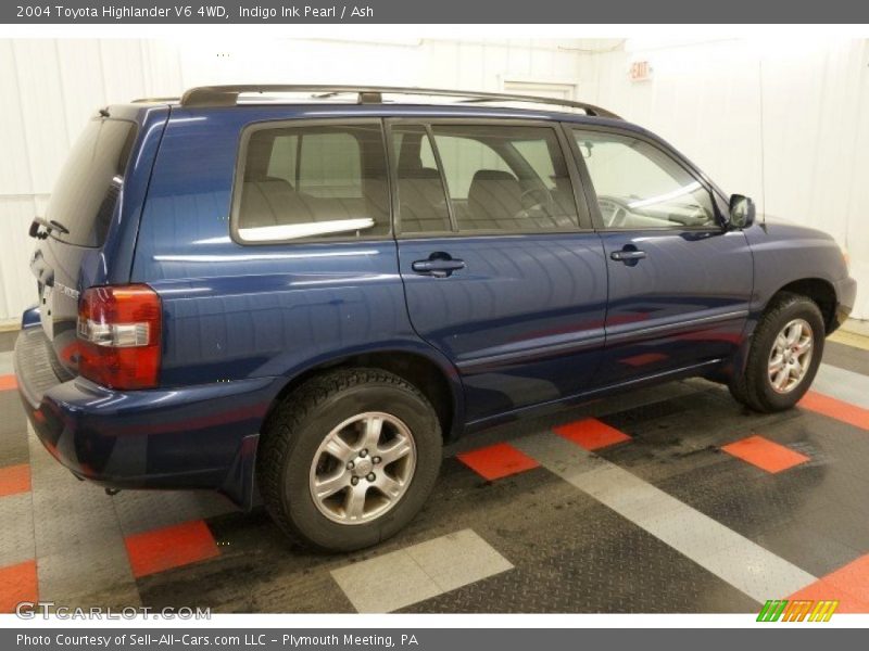 Indigo Ink Pearl / Ash 2004 Toyota Highlander V6 4WD