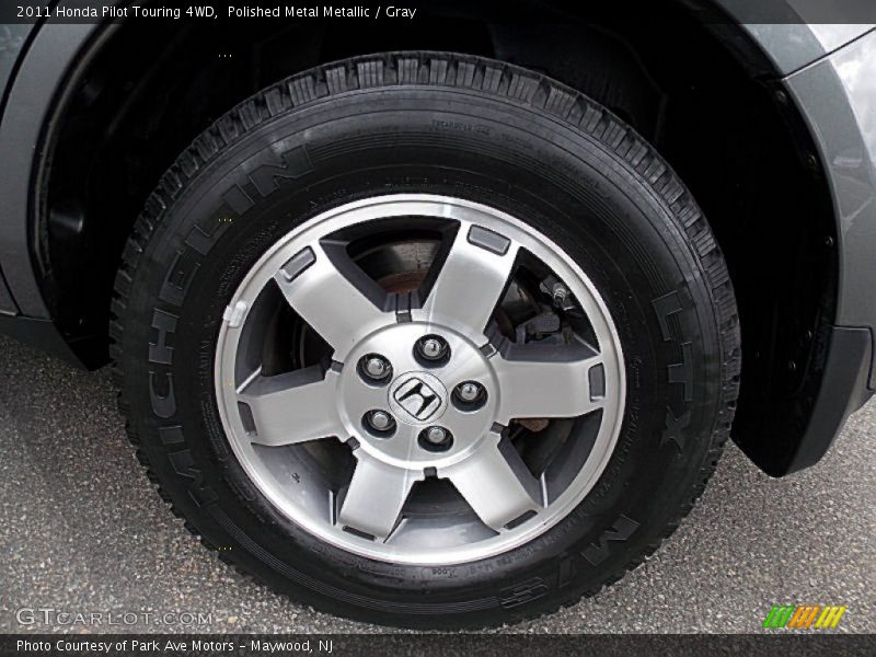 Polished Metal Metallic / Gray 2011 Honda Pilot Touring 4WD