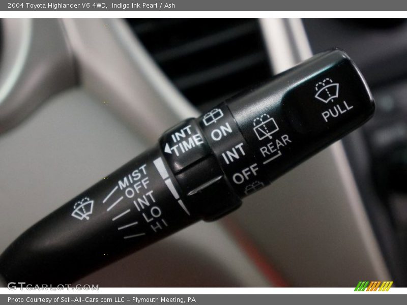 Indigo Ink Pearl / Ash 2004 Toyota Highlander V6 4WD