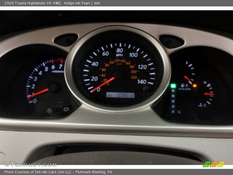 Indigo Ink Pearl / Ash 2004 Toyota Highlander V6 4WD