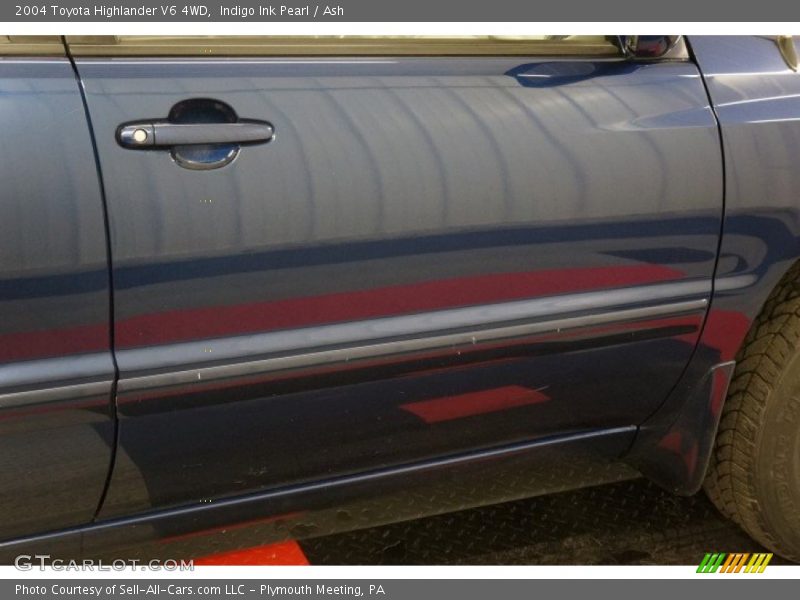 Indigo Ink Pearl / Ash 2004 Toyota Highlander V6 4WD