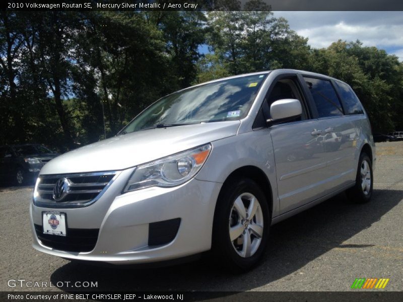 Mercury Silver Metallic / Aero Gray 2010 Volkswagen Routan SE