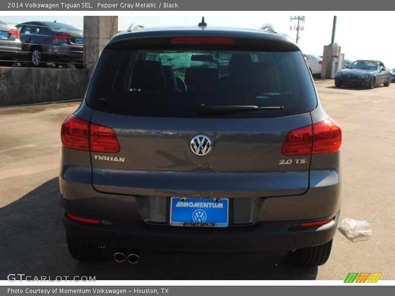 Pepper Gray Metallic / Black 2014 Volkswagen Tiguan SEL