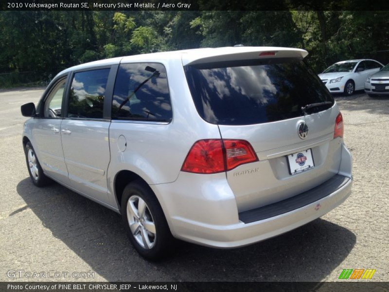 Mercury Silver Metallic / Aero Gray 2010 Volkswagen Routan SE