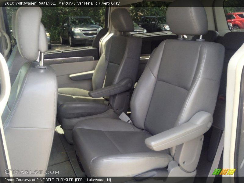 Mercury Silver Metallic / Aero Gray 2010 Volkswagen Routan SE