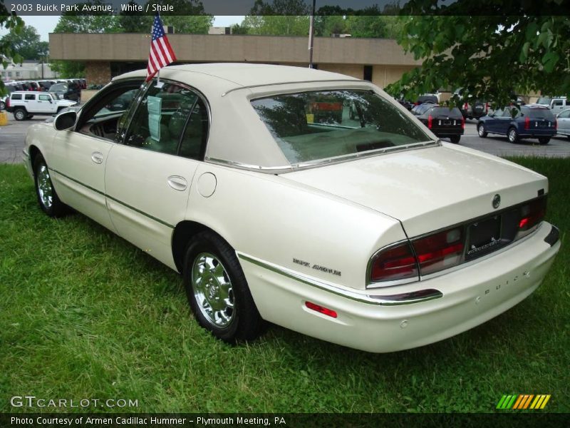White / Shale 2003 Buick Park Avenue