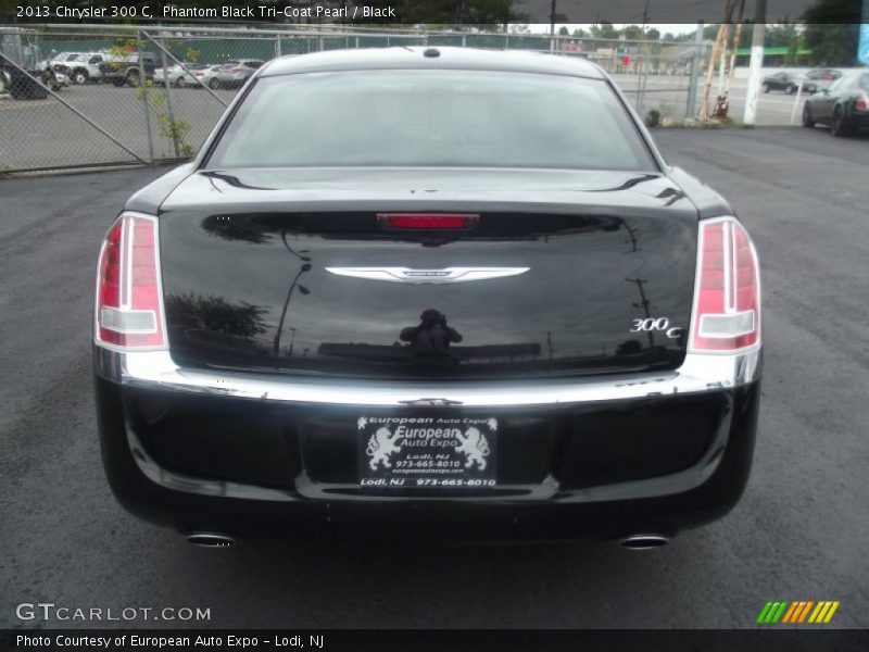 Phantom Black Tri-Coat Pearl / Black 2013 Chrysler 300 C