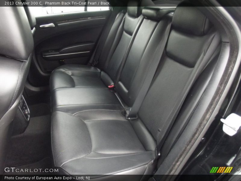 Phantom Black Tri-Coat Pearl / Black 2013 Chrysler 300 C