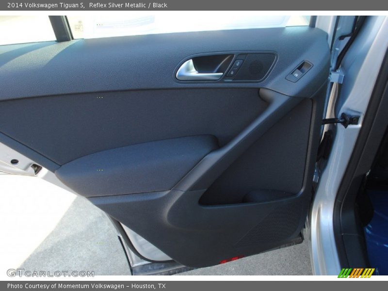 Reflex Silver Metallic / Black 2014 Volkswagen Tiguan S