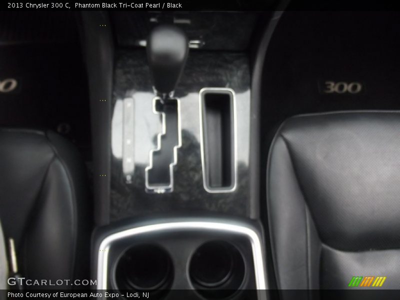 Phantom Black Tri-Coat Pearl / Black 2013 Chrysler 300 C