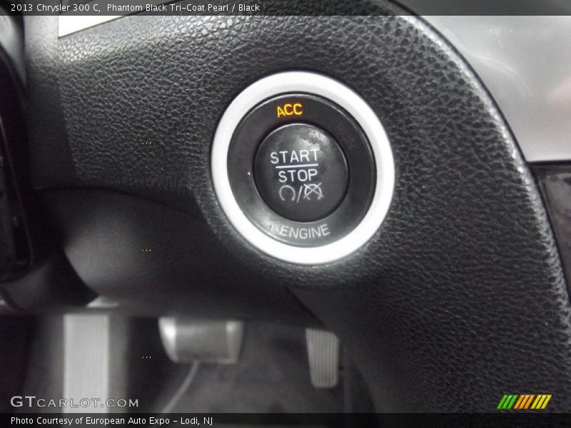 Phantom Black Tri-Coat Pearl / Black 2013 Chrysler 300 C