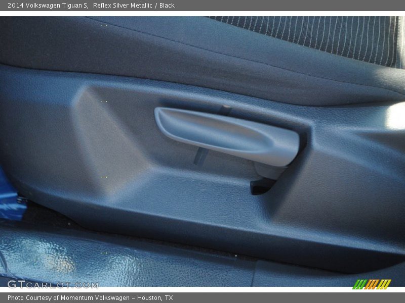 Reflex Silver Metallic / Black 2014 Volkswagen Tiguan S