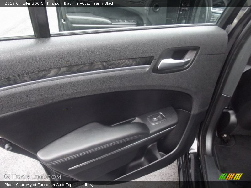 Phantom Black Tri-Coat Pearl / Black 2013 Chrysler 300 C