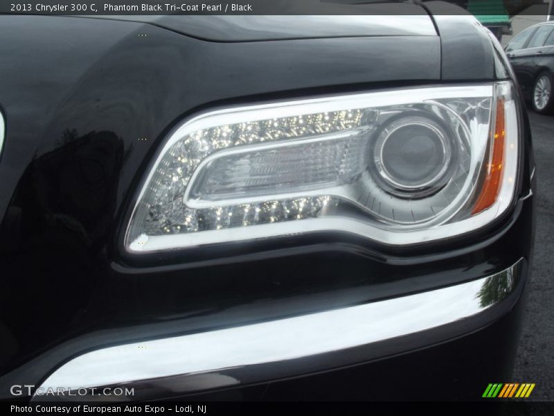 Phantom Black Tri-Coat Pearl / Black 2013 Chrysler 300 C