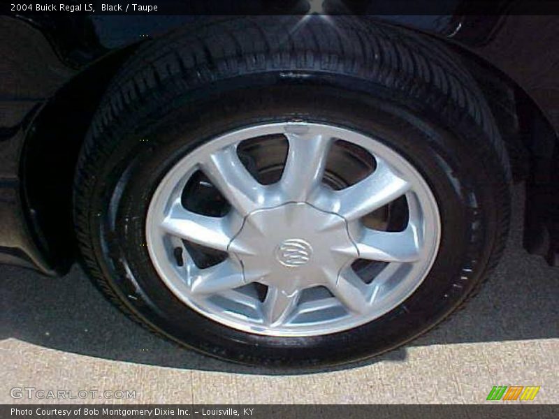 Black / Taupe 2004 Buick Regal LS