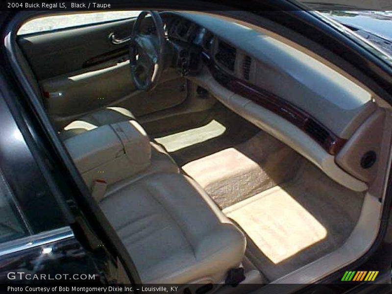 Black / Taupe 2004 Buick Regal LS