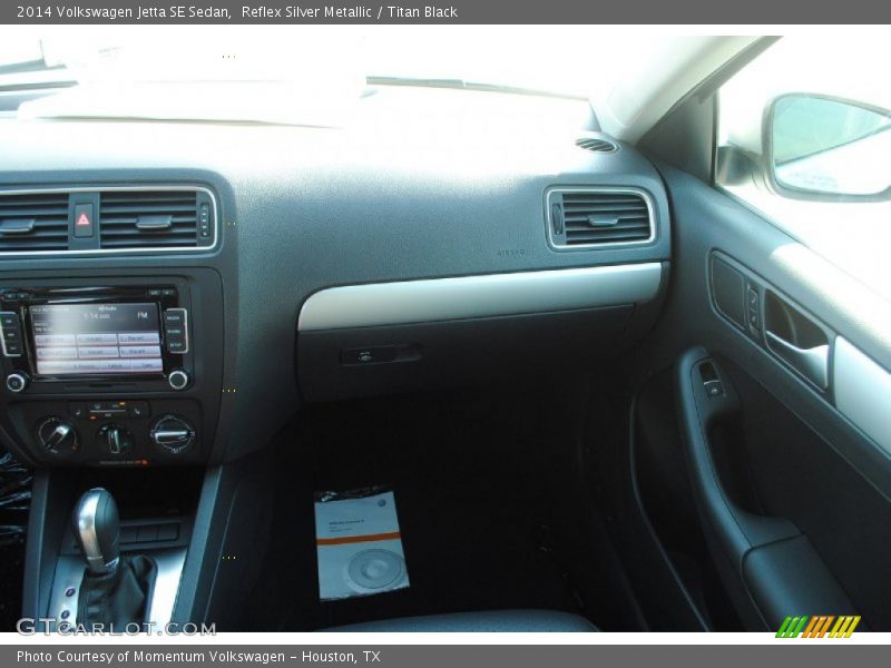 Reflex Silver Metallic / Titan Black 2014 Volkswagen Jetta SE Sedan