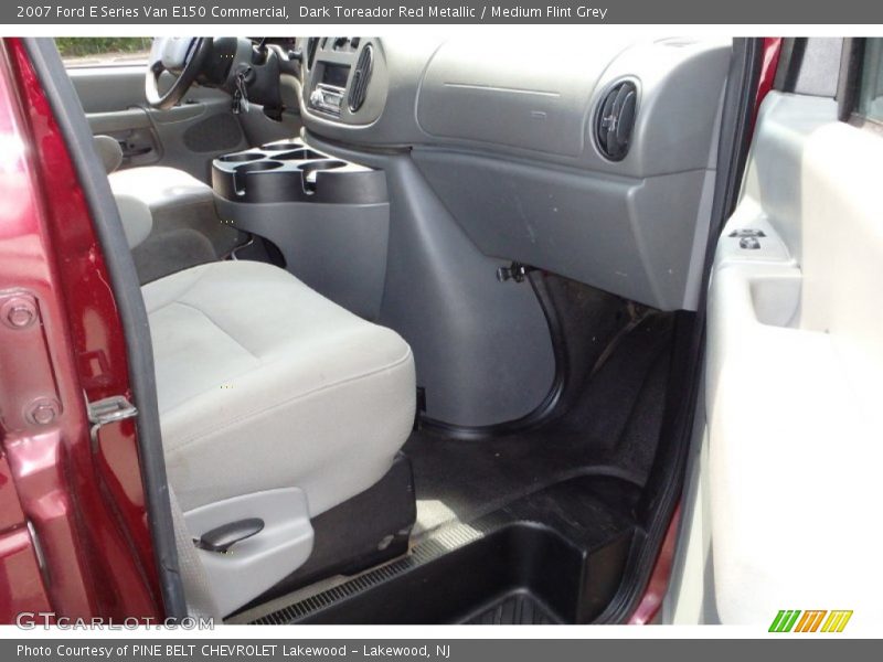 Dark Toreador Red Metallic / Medium Flint Grey 2007 Ford E Series Van E150 Commercial
