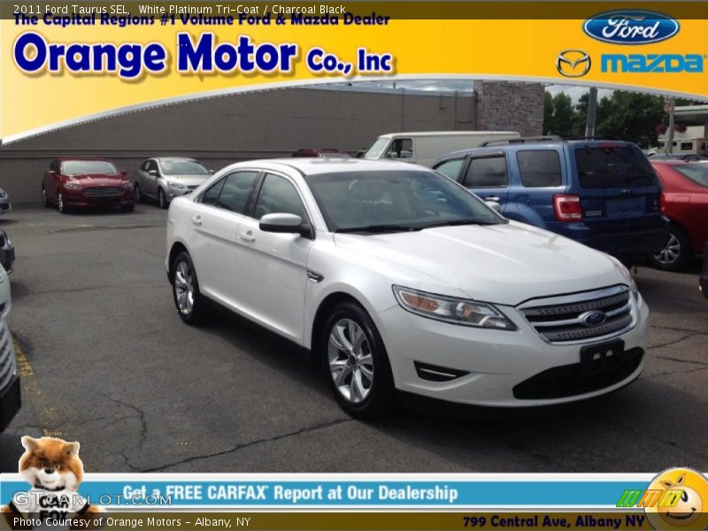 White Platinum Tri-Coat / Charcoal Black 2011 Ford Taurus SEL