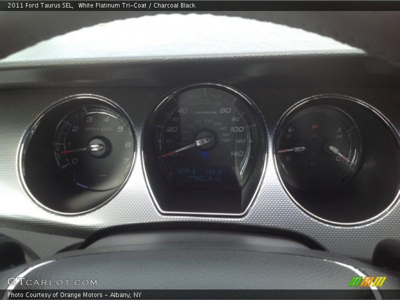 White Platinum Tri-Coat / Charcoal Black 2011 Ford Taurus SEL