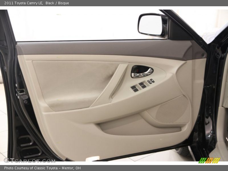 Black / Bisque 2011 Toyota Camry LE