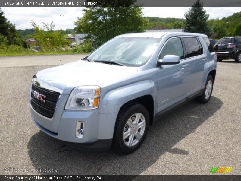 Front 3/4 View of 2015 Terrain SLE