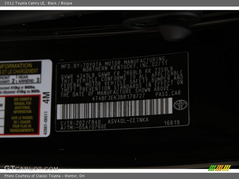 Black / Bisque 2011 Toyota Camry LE