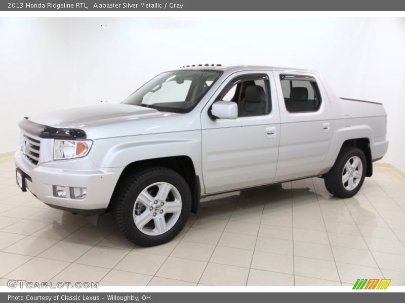 Front 3/4 View of 2013 Ridgeline RTL
