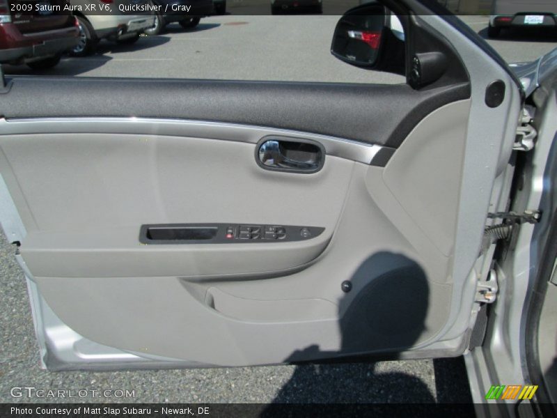 Quicksilver / Gray 2009 Saturn Aura XR V6