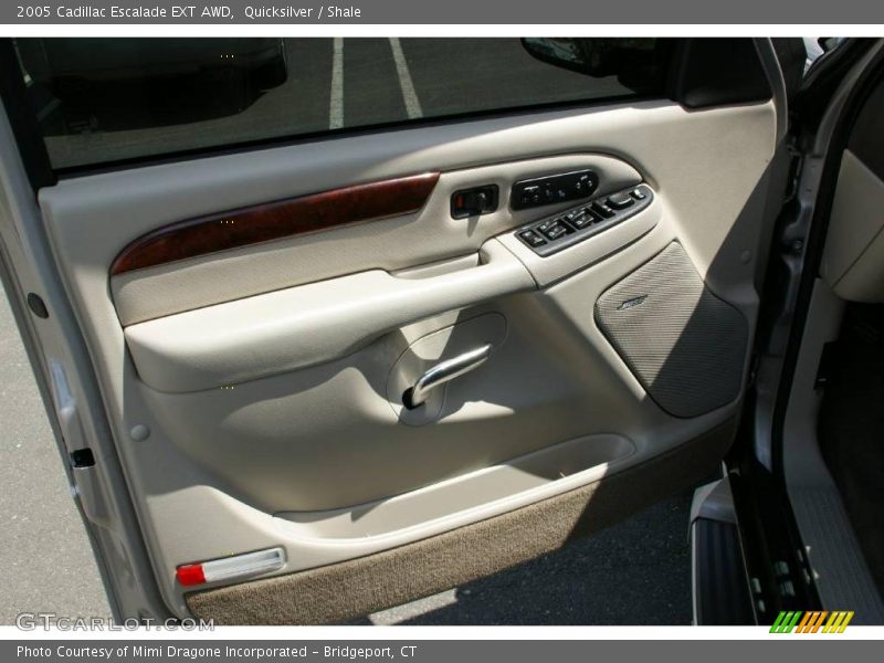 Quicksilver / Shale 2005 Cadillac Escalade EXT AWD