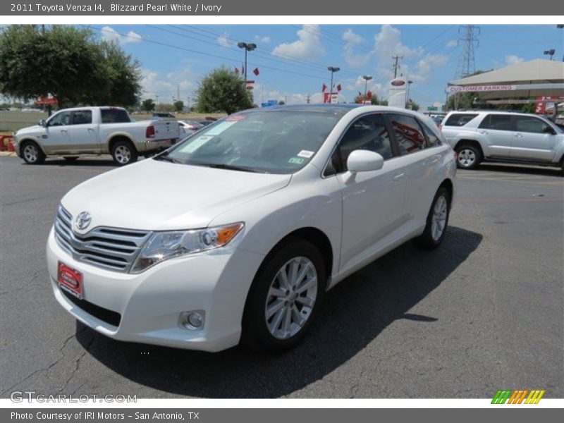 Blizzard Pearl White / Ivory 2011 Toyota Venza I4