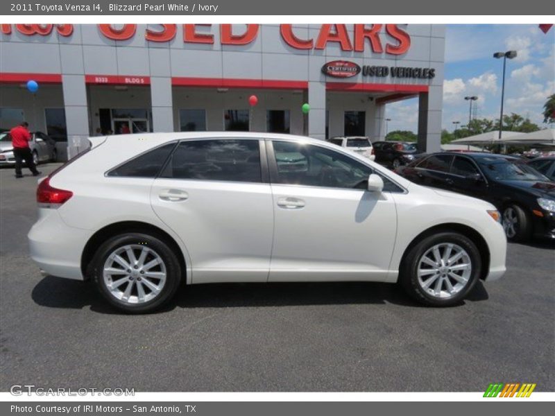 Blizzard Pearl White / Ivory 2011 Toyota Venza I4