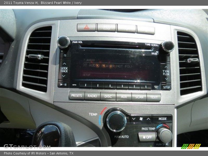 Blizzard Pearl White / Ivory 2011 Toyota Venza I4