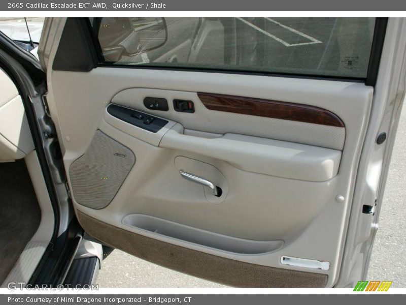 Quicksilver / Shale 2005 Cadillac Escalade EXT AWD