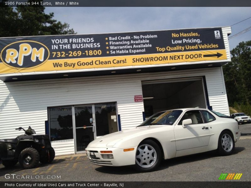 White / White 1986 Porsche 944 Turbo