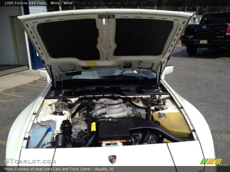 White / White 1986 Porsche 944 Turbo