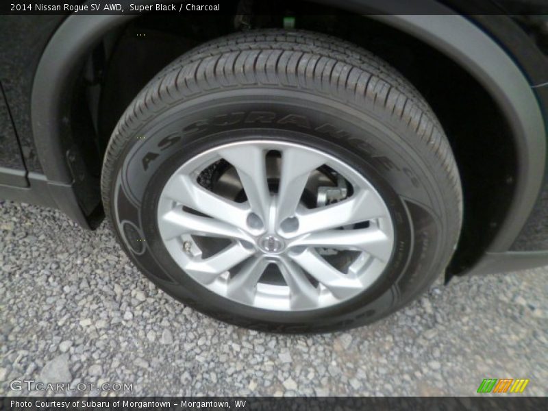 Super Black / Charcoal 2014 Nissan Rogue SV AWD