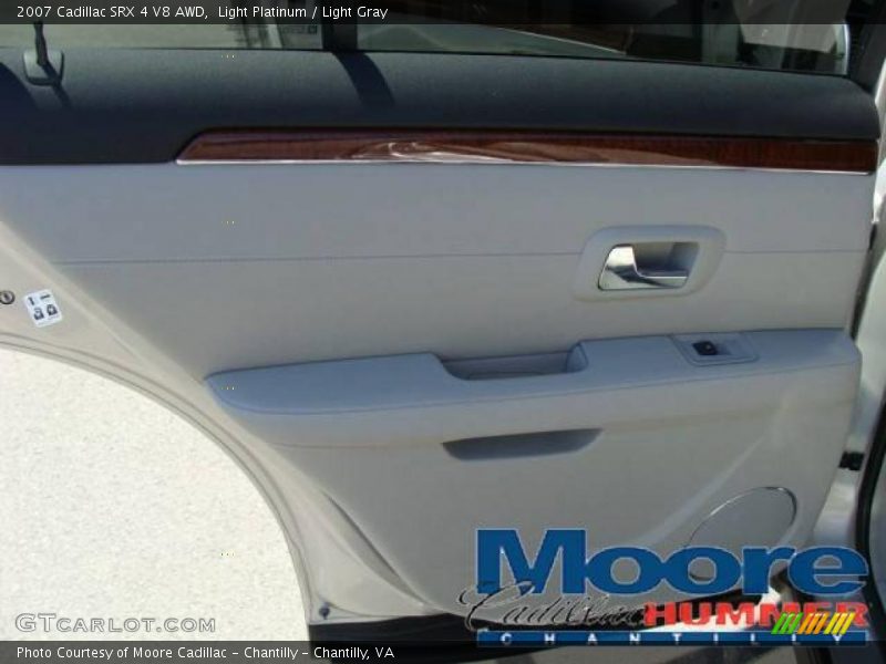 Light Platinum / Light Gray 2007 Cadillac SRX 4 V8 AWD