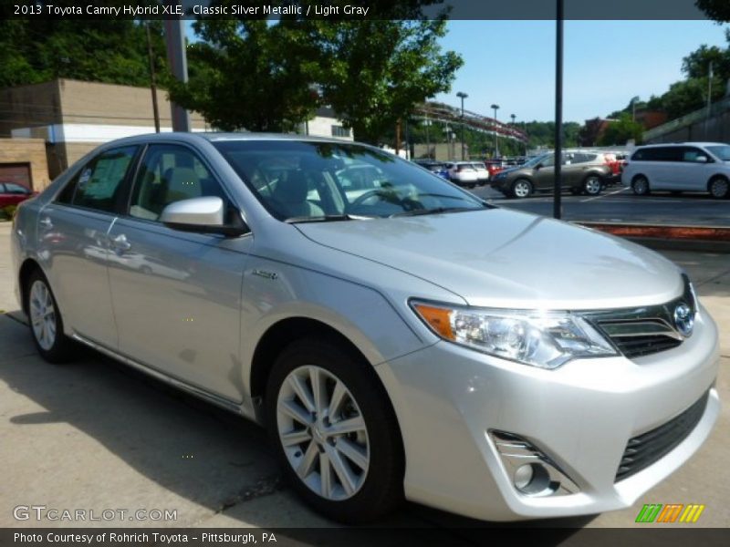Classic Silver Metallic / Light Gray 2013 Toyota Camry Hybrid XLE