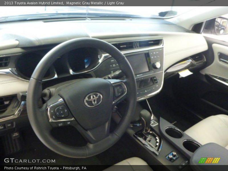 Magnetic Gray Metallic / Light Gray 2013 Toyota Avalon Hybrid Limited