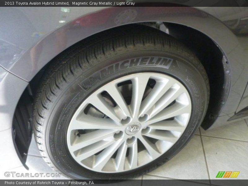 Magnetic Gray Metallic / Light Gray 2013 Toyota Avalon Hybrid Limited