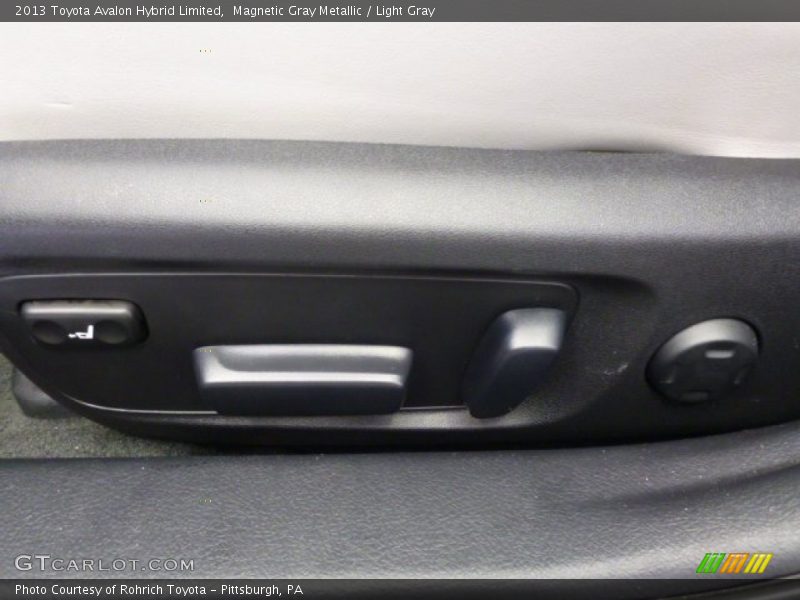 Magnetic Gray Metallic / Light Gray 2013 Toyota Avalon Hybrid Limited
