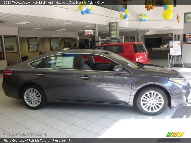 Magnetic Gray Metallic / Light Gray 2013 Toyota Avalon Hybrid Limited