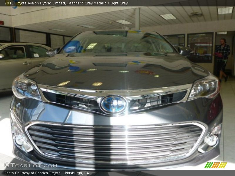 Magnetic Gray Metallic / Light Gray 2013 Toyota Avalon Hybrid Limited
