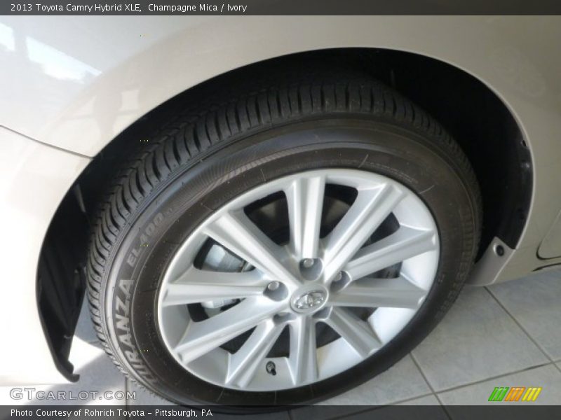 Champagne Mica / Ivory 2013 Toyota Camry Hybrid XLE