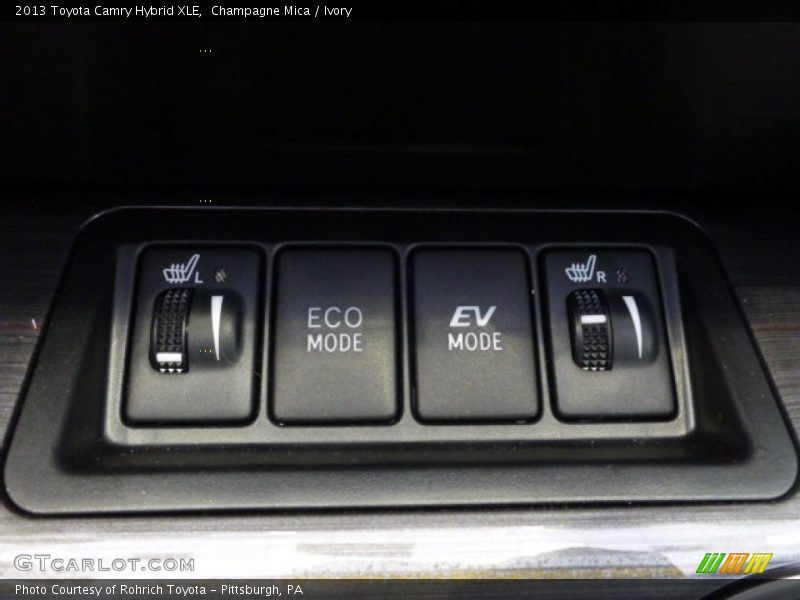 Champagne Mica / Ivory 2013 Toyota Camry Hybrid XLE